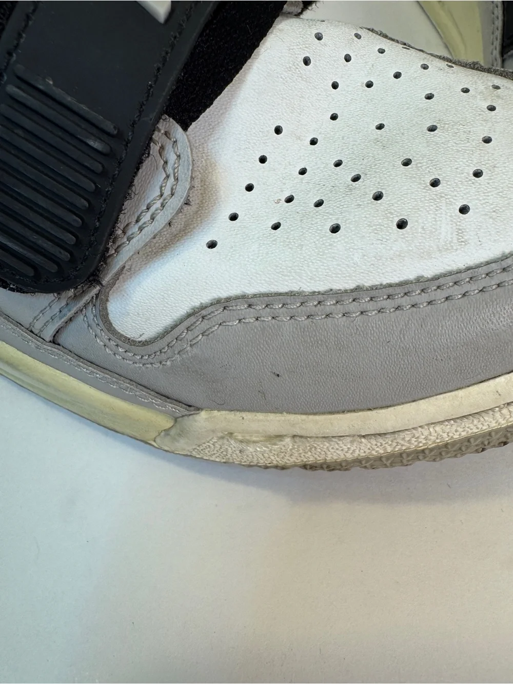 Air Jordan Legacy 312 low tech grey size 5Y or 6.5 women